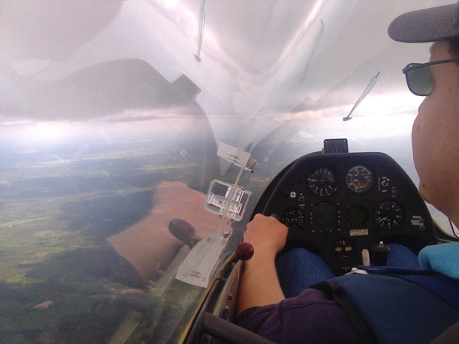 Koululennolla purjelentokoneella